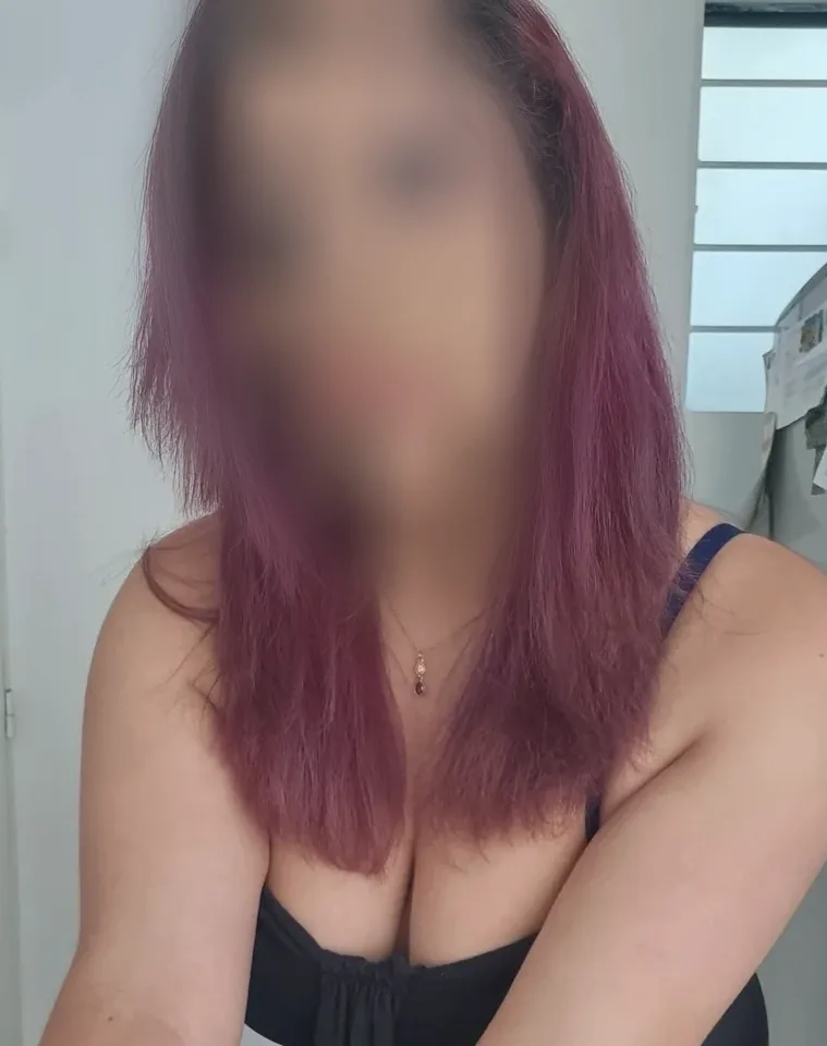 Antonia, 39