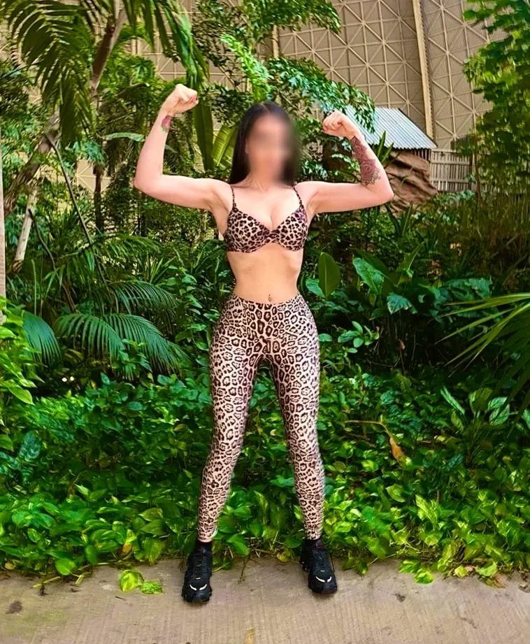 Romy, 32